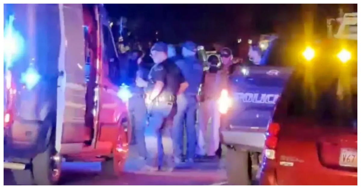 ঘটনাস্থলে পৌঁছায় পুলিশের অতিরিক্ত ইউনিট। ছবি: ফক্স নিউজ